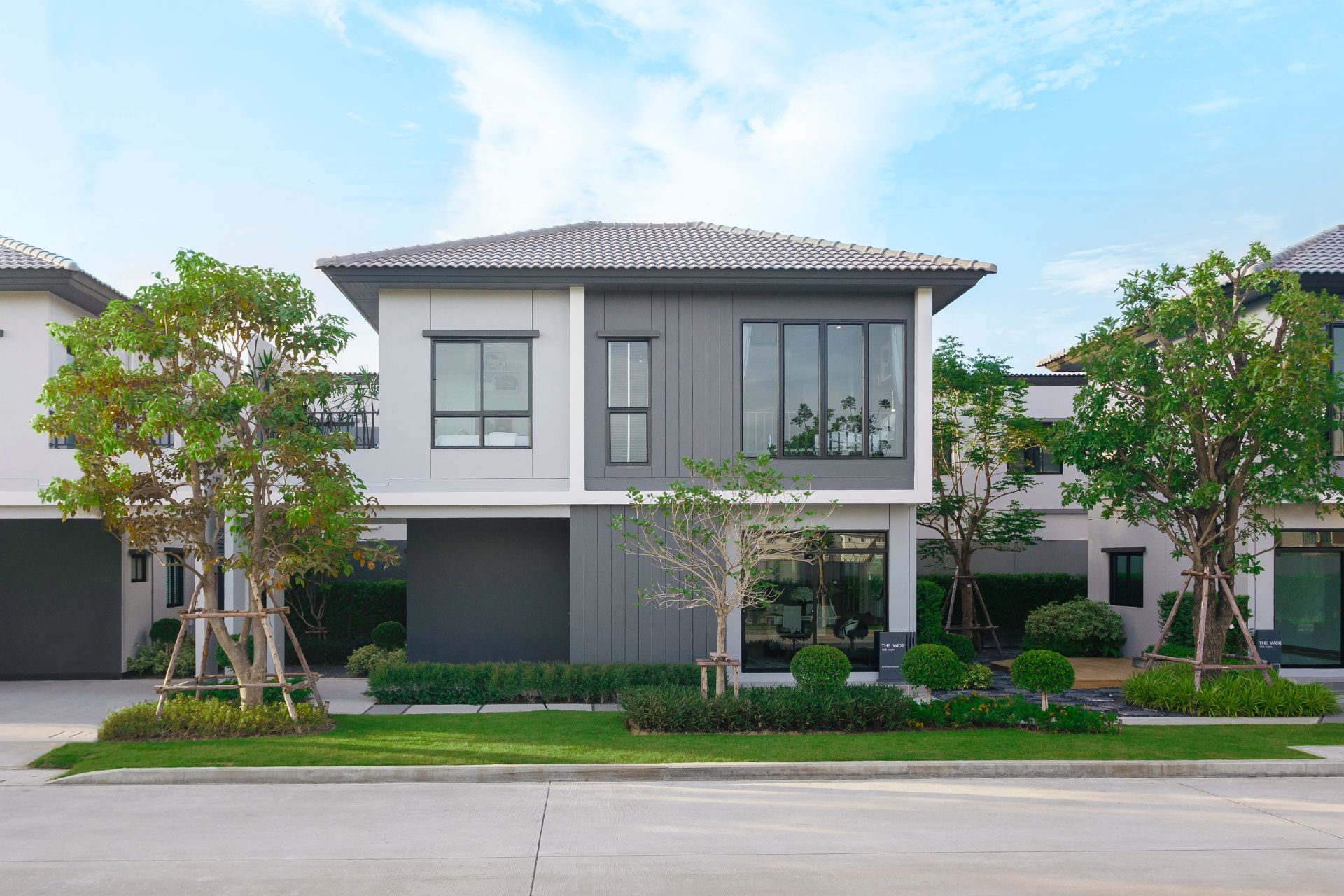 เดอะ ริคโค้ ทาวน์ วงแหวนฯ-ลำลูกกา